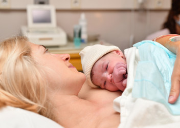 Bonding: Prečo je prvý kontakt s dieťaťom dôležitý a ako na to?